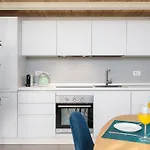 Classbnb - Due Moderni Appartamenti A 1Km Dall\'Arco Della Pace